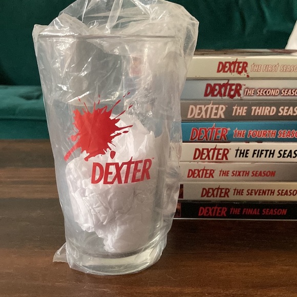 ❌SOLD❌Dexter DVDs - Series 1-8 - Picture 3 of 3